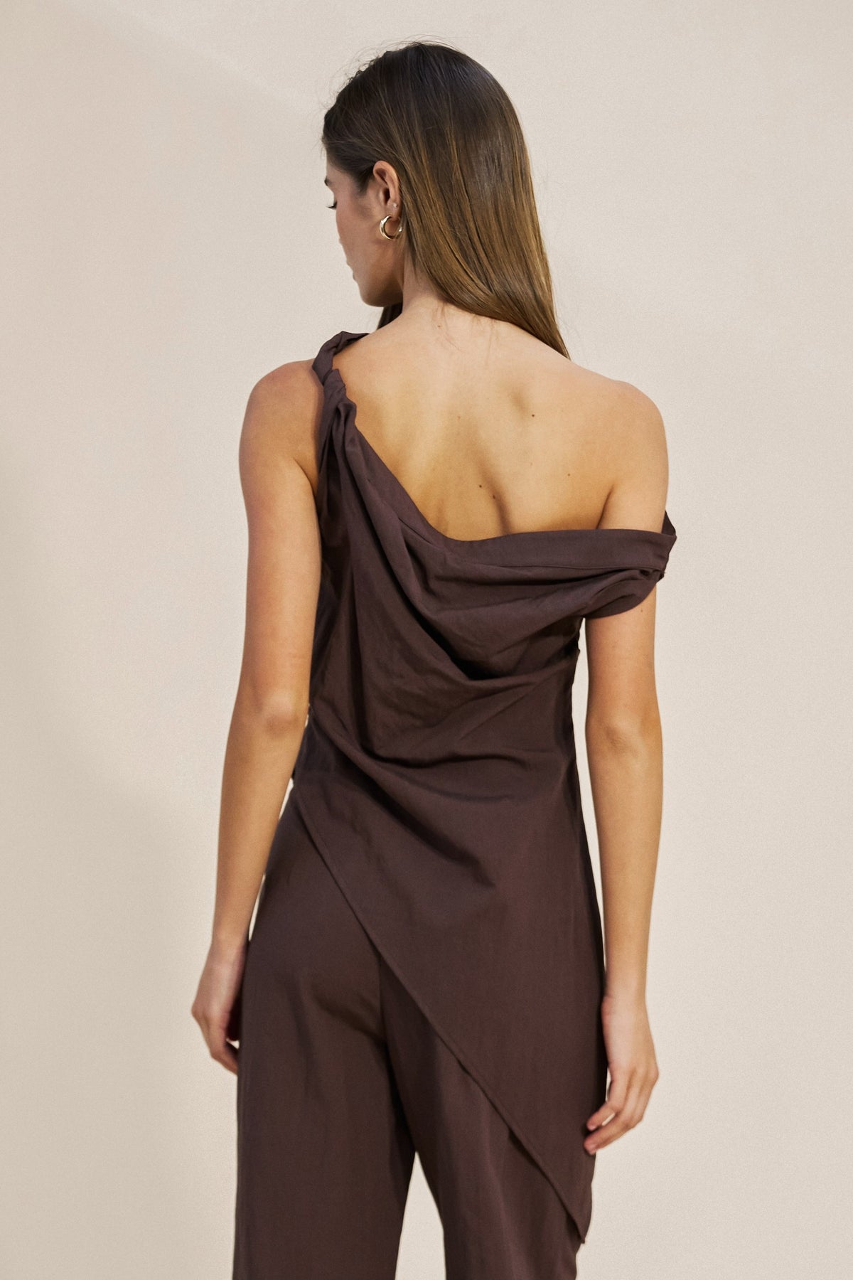 Asymmetrical One-shoulder Top